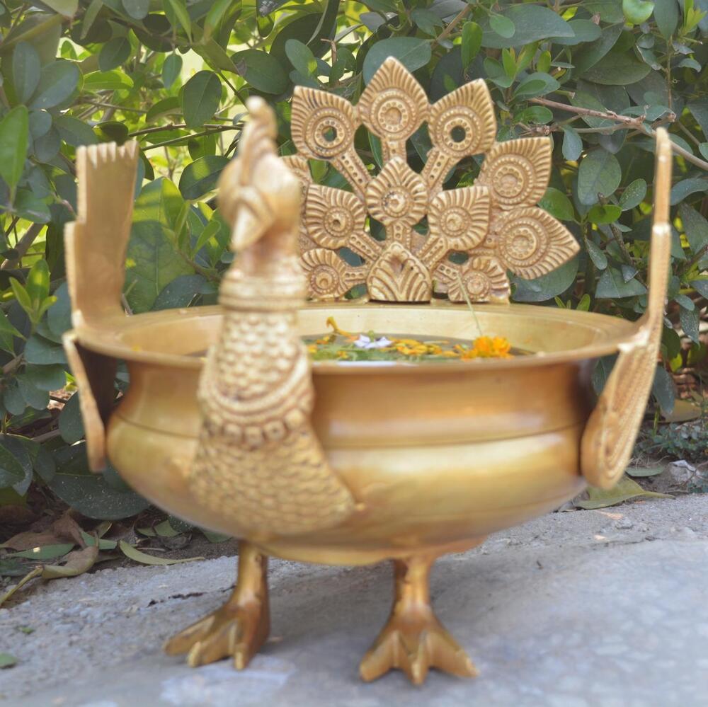 Festive Decoration Brass Metal Home/event Decor Hand Carved Urli/pot
