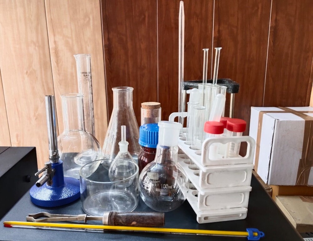 Chemistry Lab Apparatus