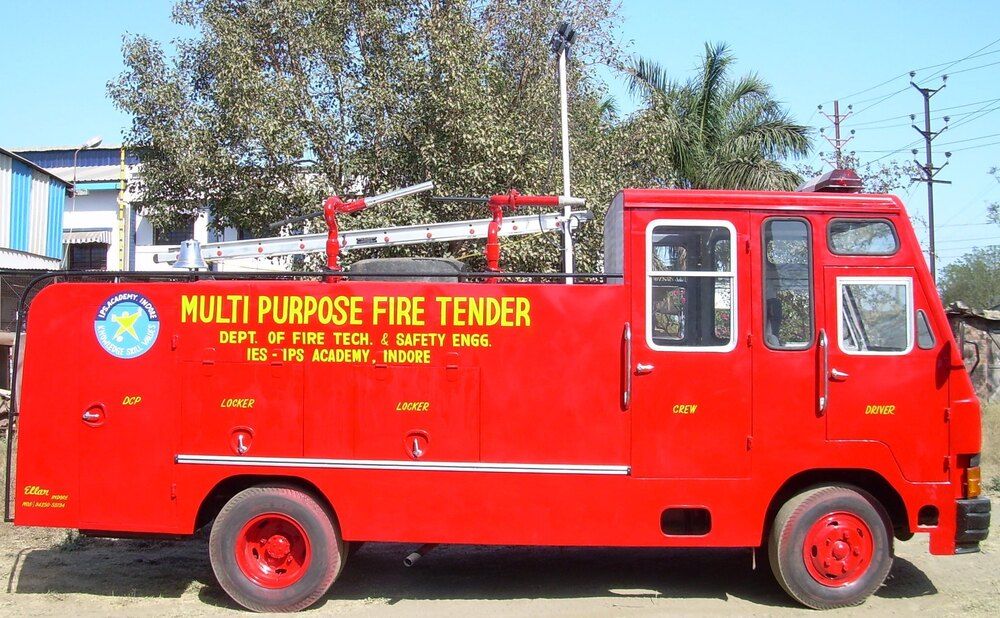 SMALL FIRE TENDER