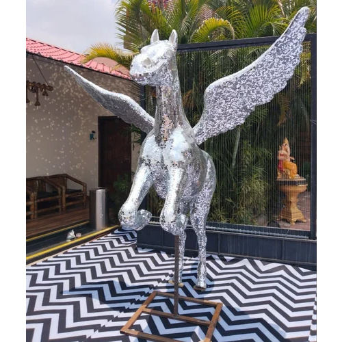 Flying Mirror Horse Statue - Color: Silver