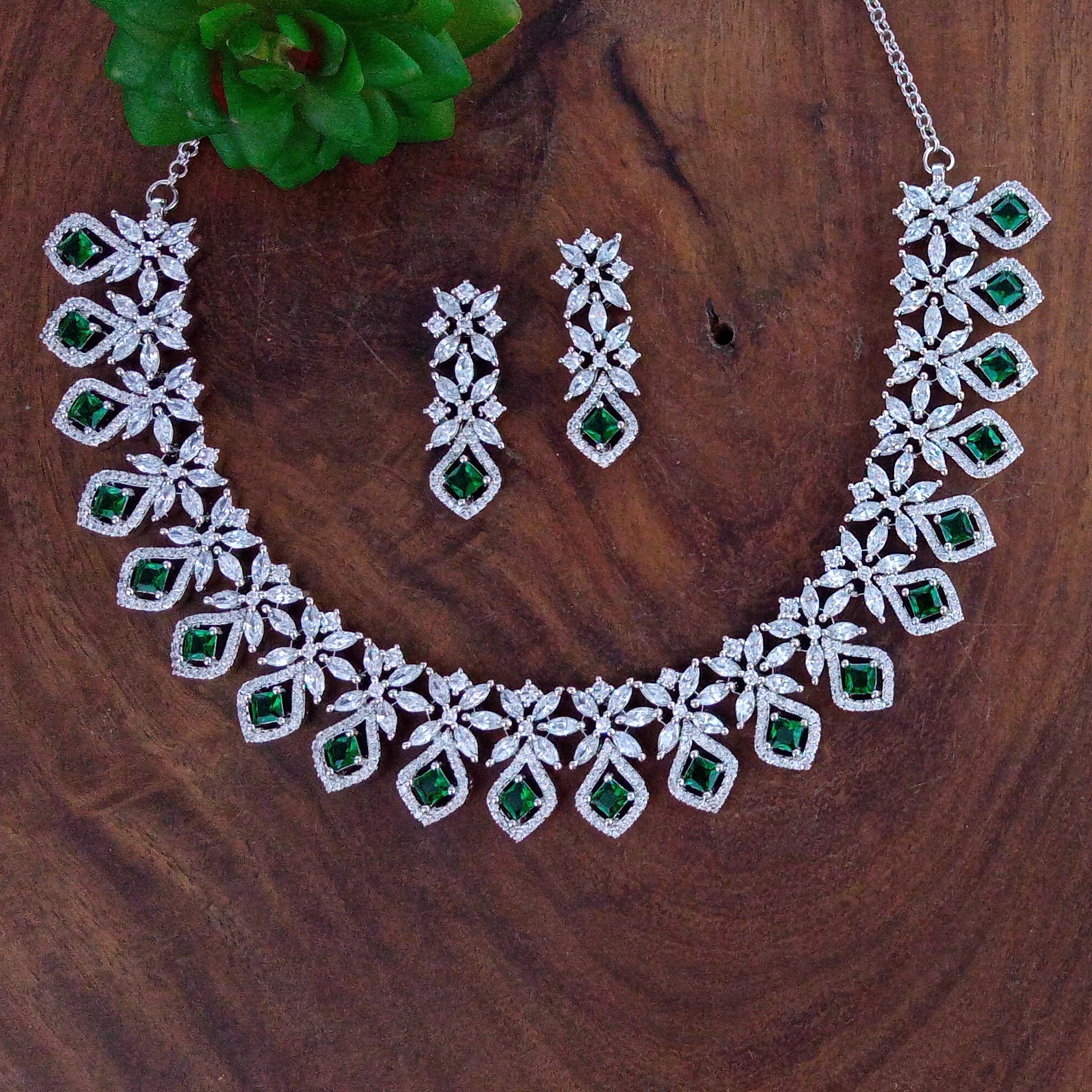 American Necklace Set