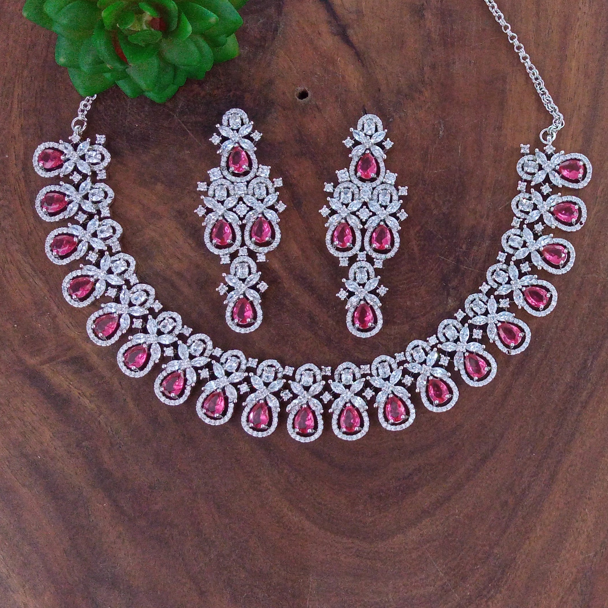 american necklace set