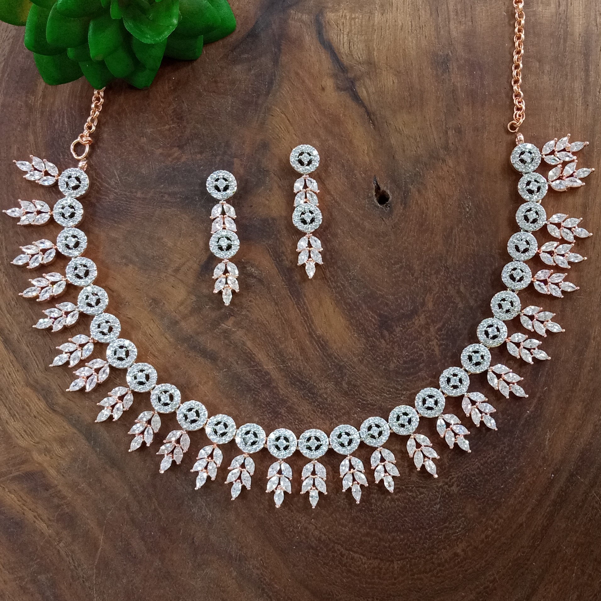american necklace set