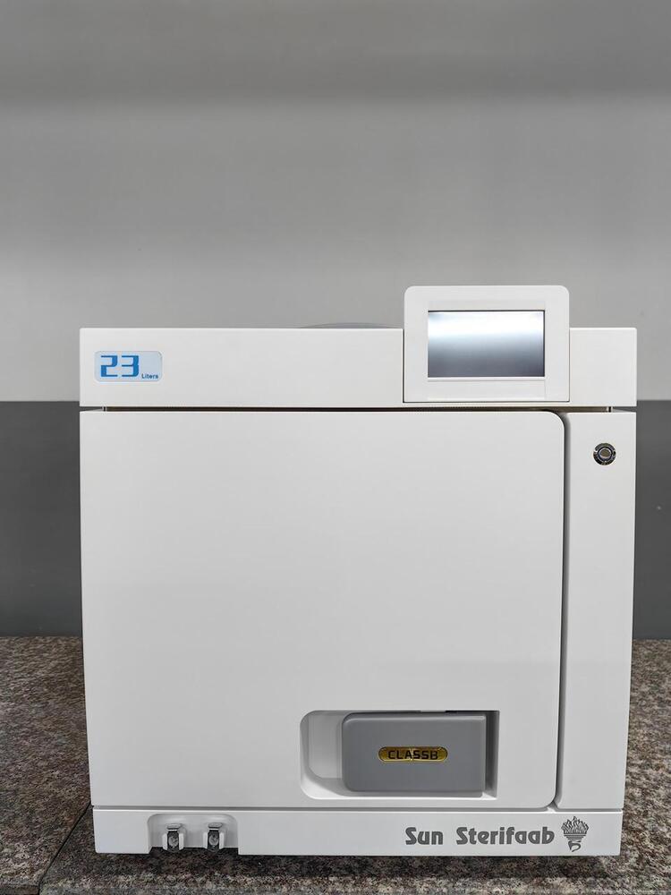 Class B Table Top Flash Autoclave - Color: White