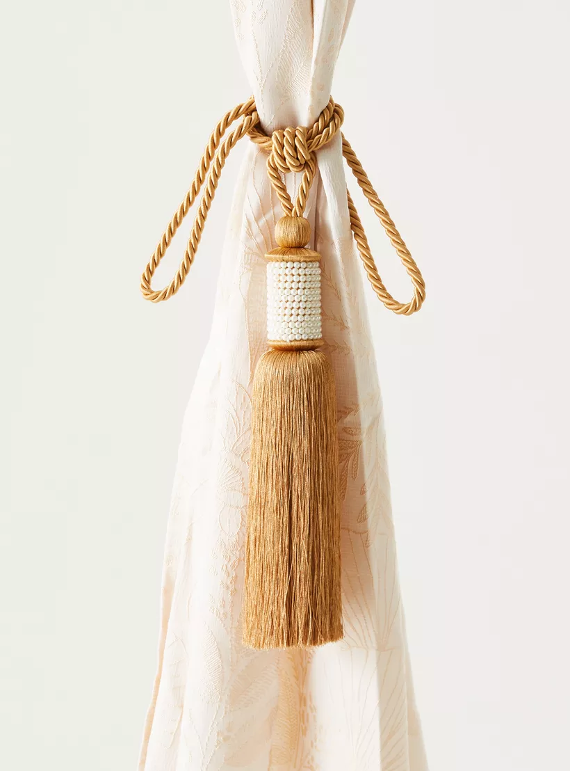 Pearl Tieback