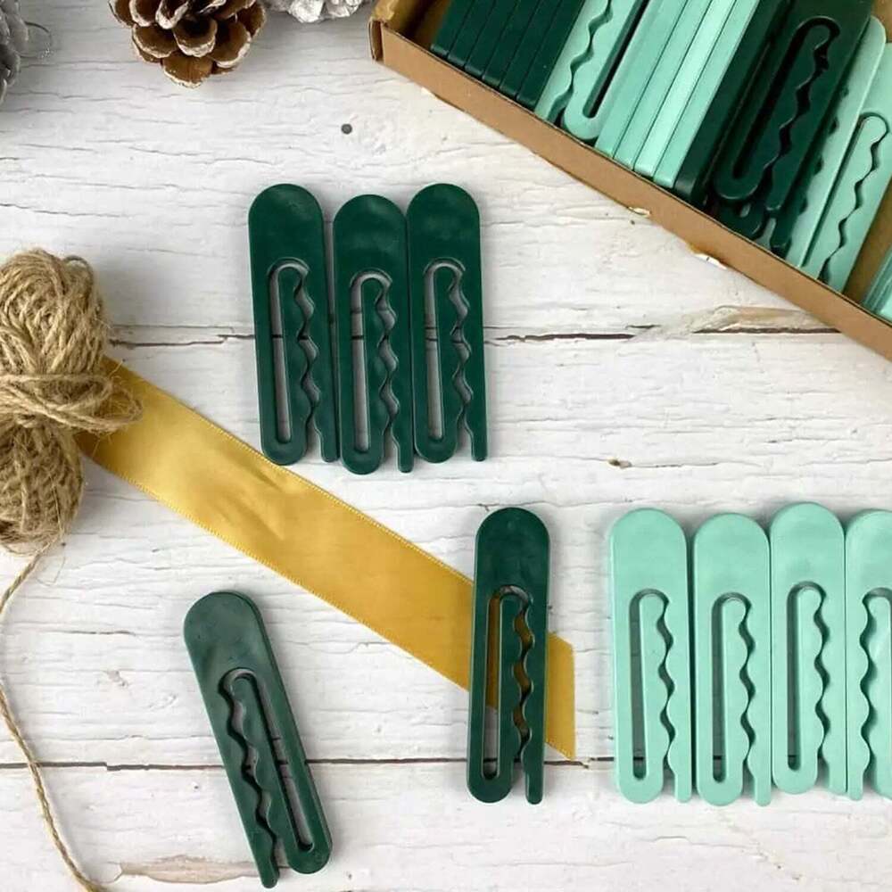 Cloth Clip Box Used For Holding Wet And Dry Clothess