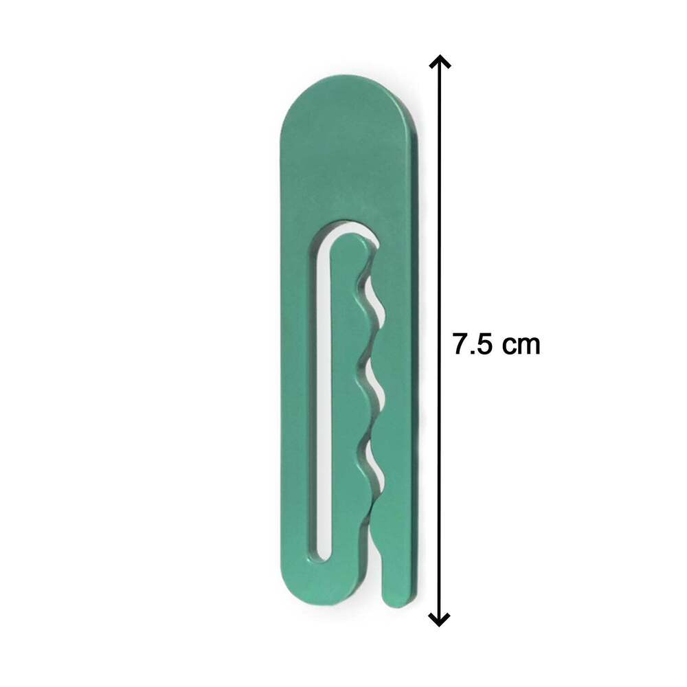 Cloth Clip Box used for holding wet and dry clothess