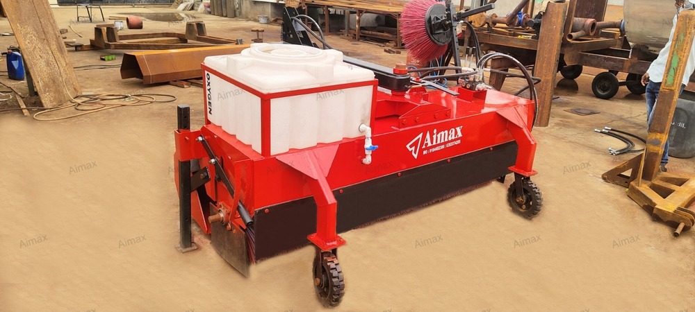 Tractor Attached Road Sweeper Machine - Capacity: 300 Kg