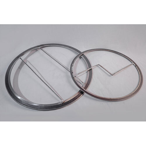 SPIRAL WOUND GASKET WITH RIB