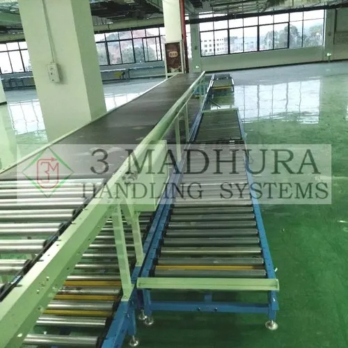 Roller Belt Conveyor - Mild Steel, Standard Size, Green Color | 100 kg Load Capacity, 220 Volt Voltage, 1-Year Warranty