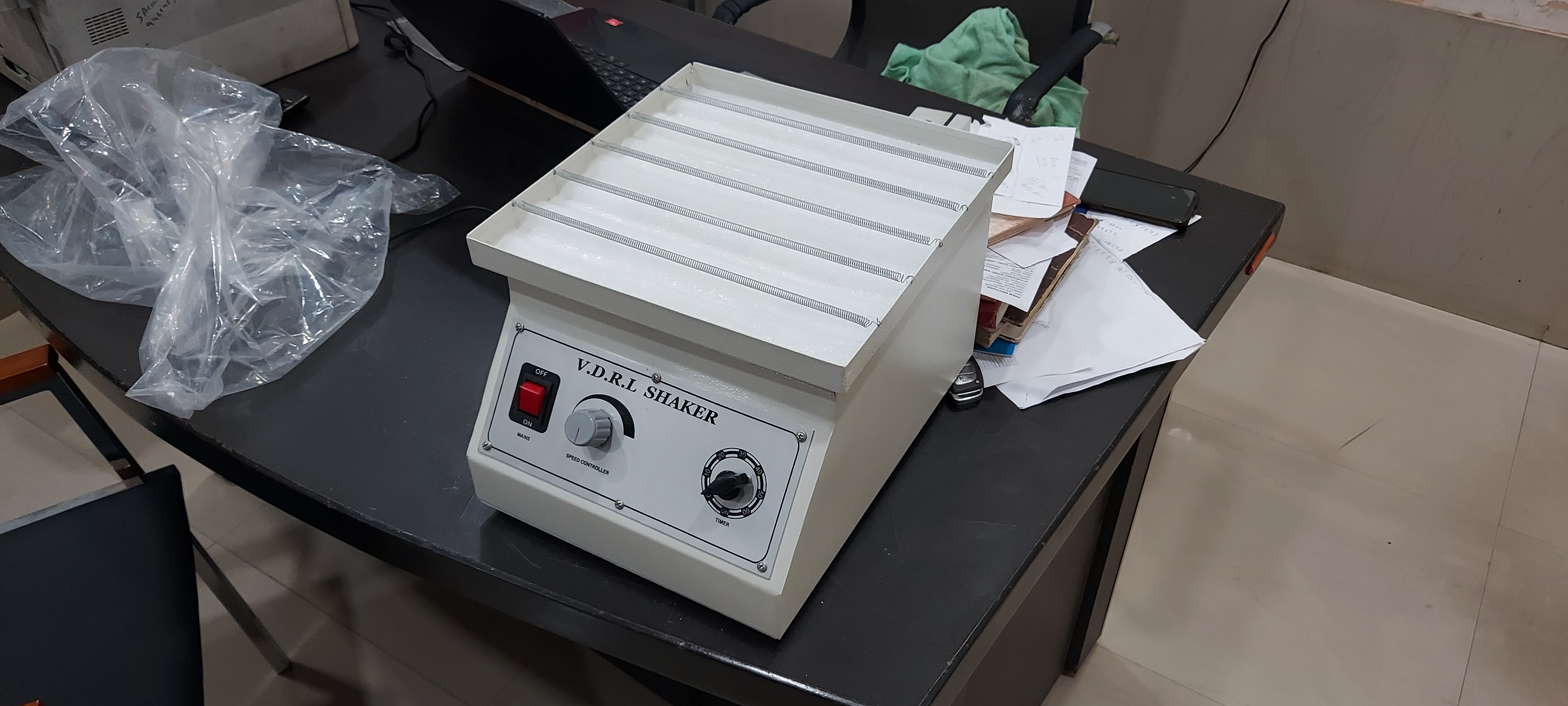 Vdrl Flask Rotator Shaker - 37x37x18 Cm Dimensions, 0-350 Rpm Speed Range | Timer Option, 1 Year Warranty