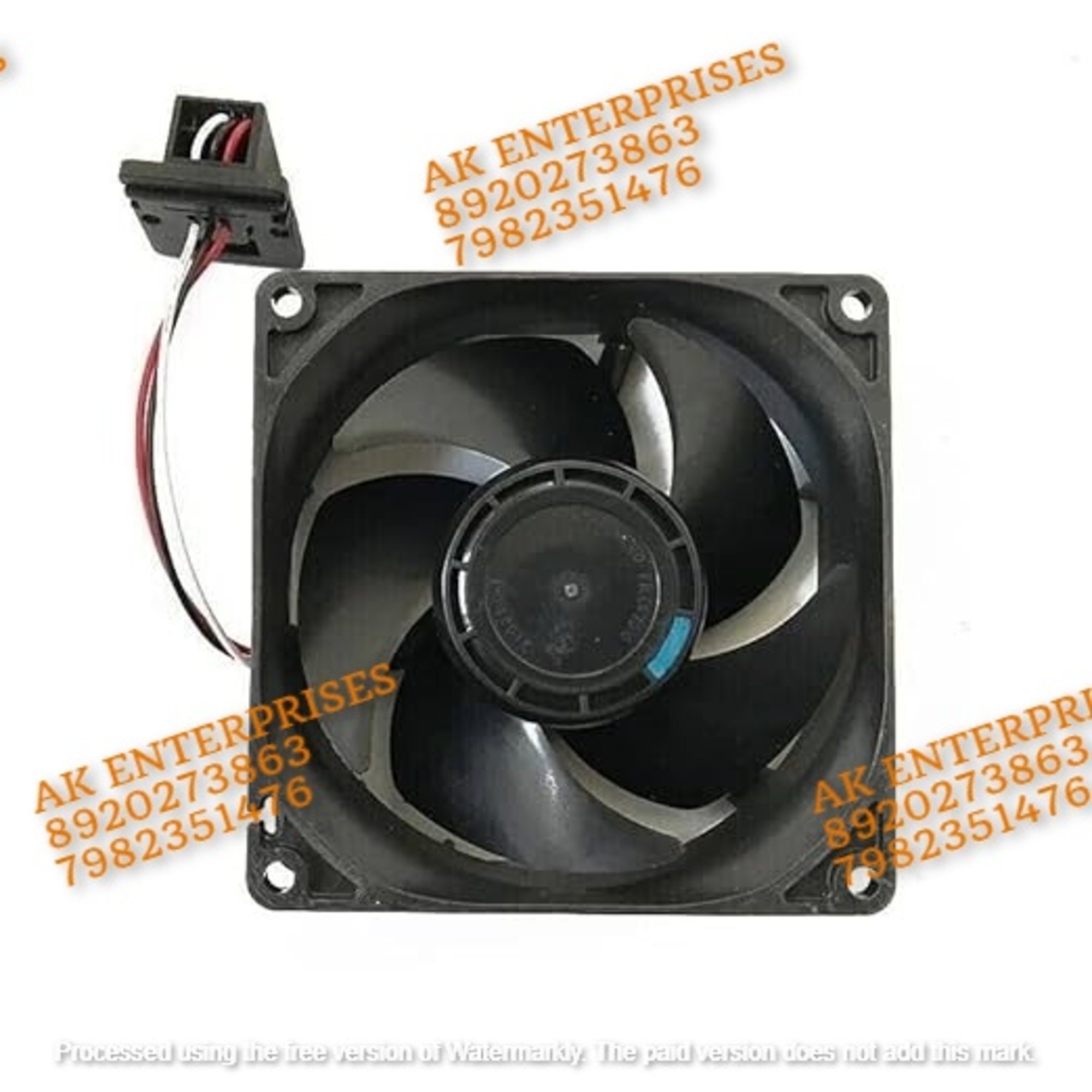 San Ace92 9WF0924S2041 DC Brushless Fan 24V-0.5A DC Cooling Fan 92 * 92 * 32mm 3-Wire