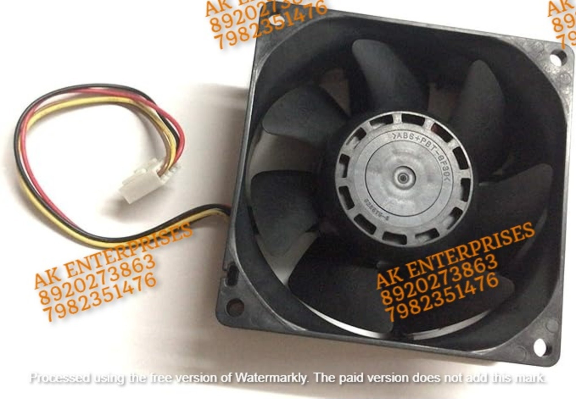 SanAce 9G0812P1K121 Axial Fan 12V-1.8A DC Brushless Air Cooling Fan 3500 RPM 80 * 80 * 25mm 4Wire