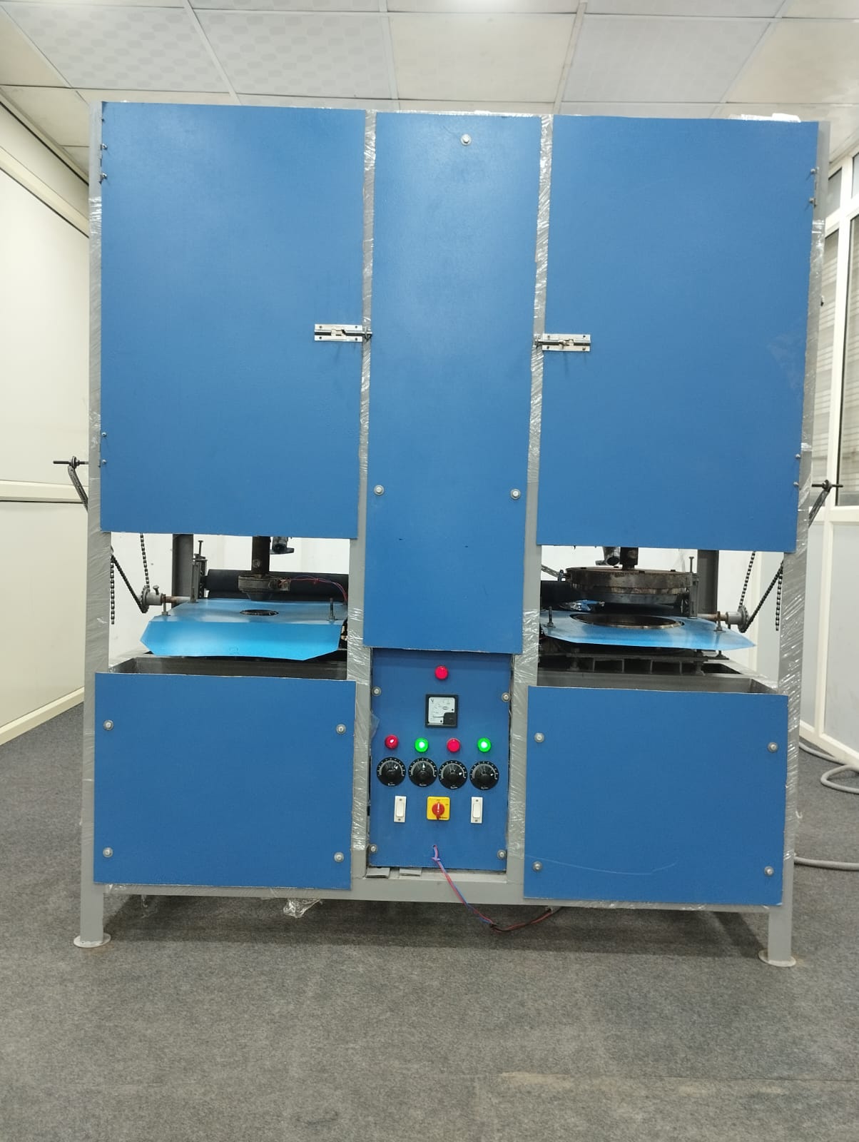 Red Fully Automatic Single Die Dona And Plate Making Machine