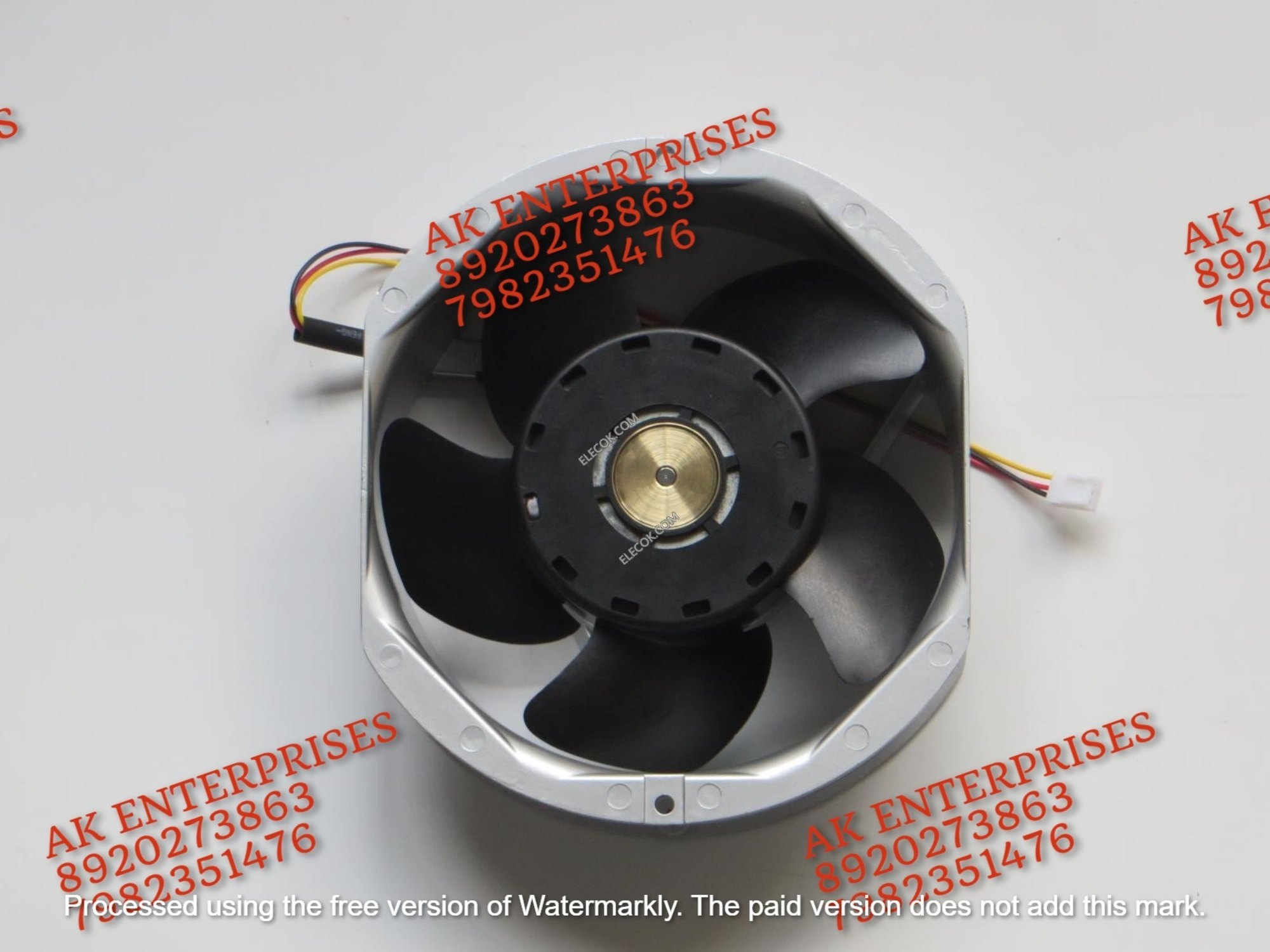 SanAce 109E5724C501 Axial Fan 24V-2.3A DC Brushless Air Cooling Fan 4800 RPM 172 * 150 * 51mm 3Wire