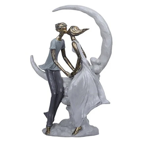 Present Sweety Lovers Couple Statue