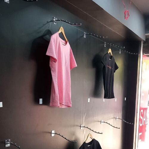 गर्मेंट डिस्प्ले रैक