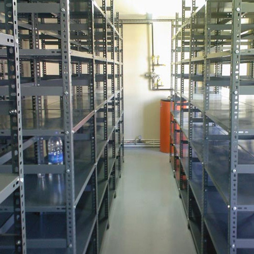 स्लॉटेड एंगल रैक