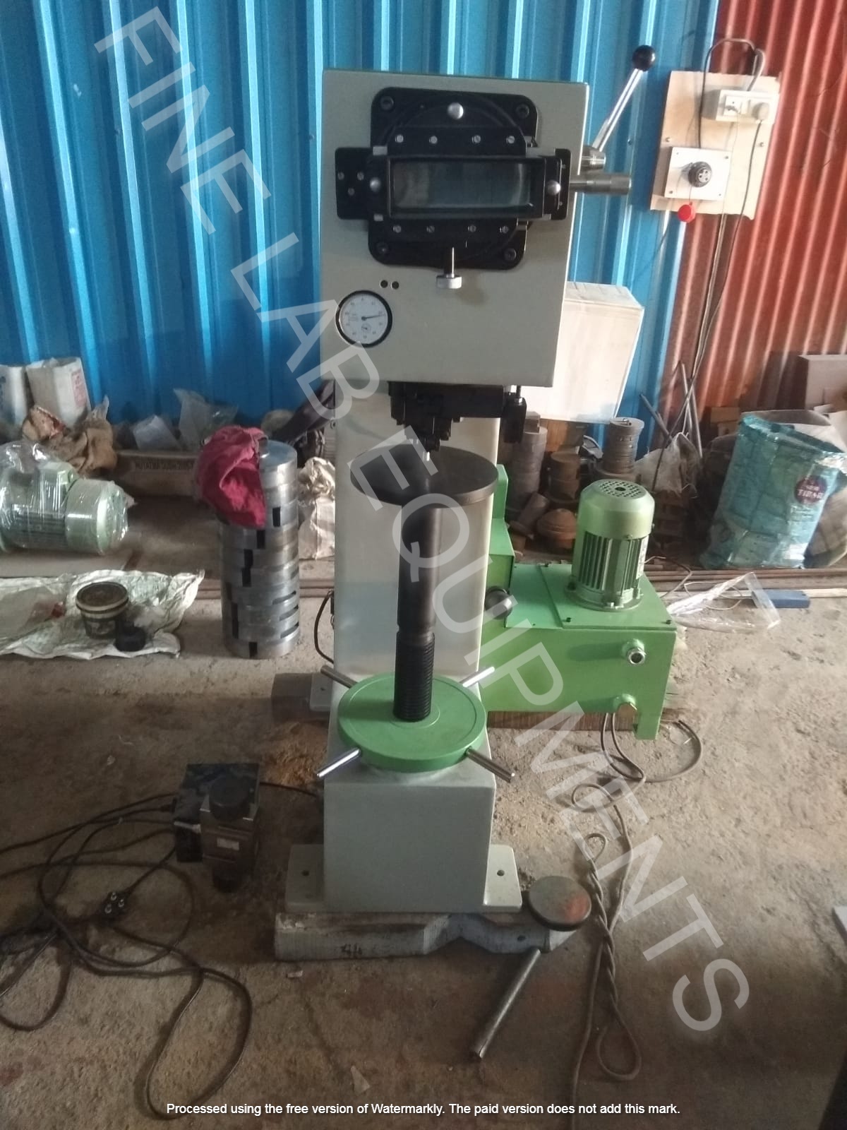 Analog Pht Vickers Hardness Tester - Color: Grey