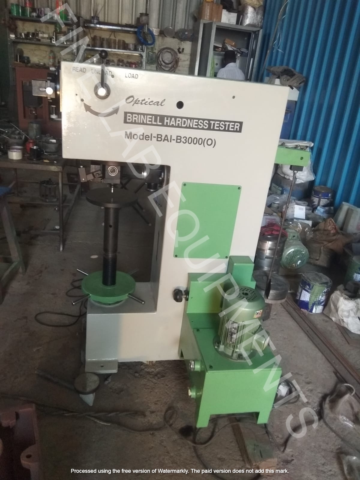 Analog Brinell Hardness Testing Machine - Color: Grey