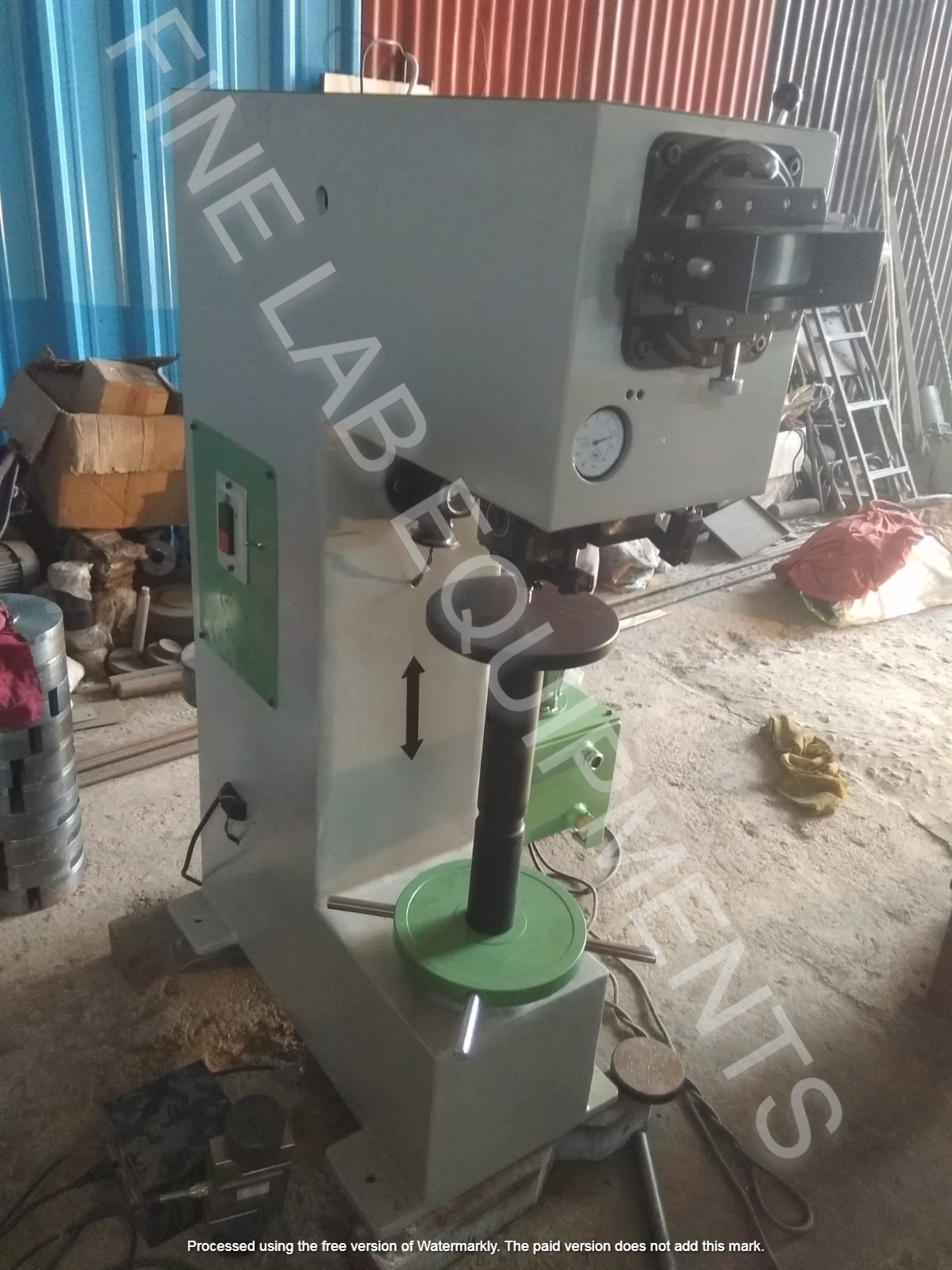 Analog Brinell Hardness Testing Machine - Color: Grey