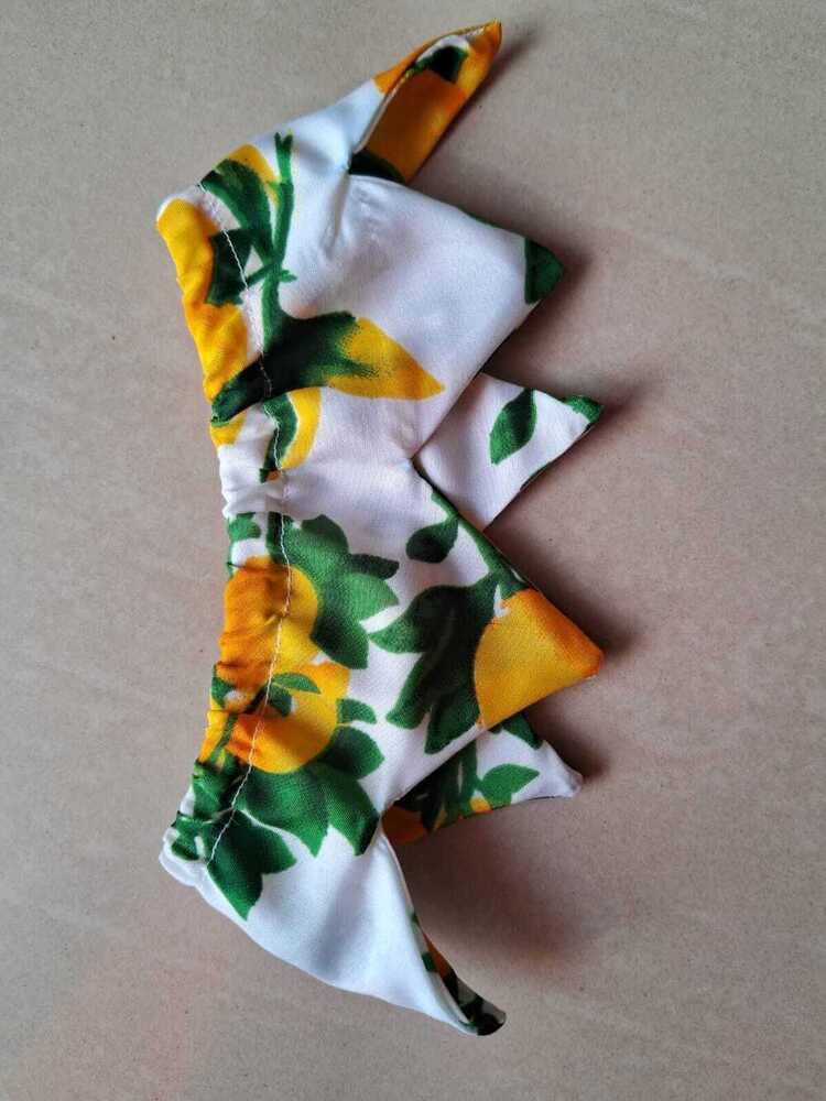 Flower bandana for cat