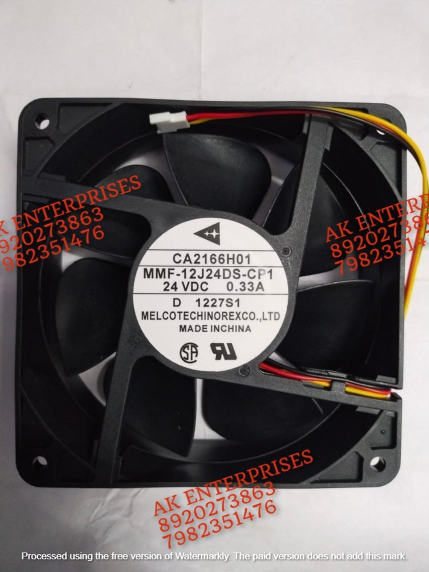 MMF-12J24DS-CP1 24V 0.33A 3wires Cooling Fan