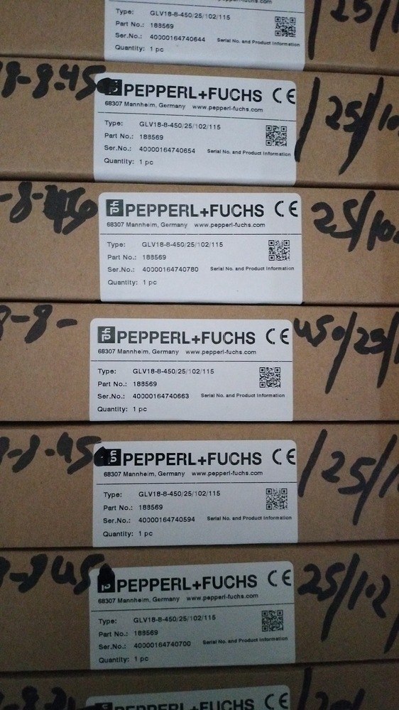 PEPPERL FUCHS PHOTOELECTRIC SENSOR,GLV18-8-450/25/102/115
