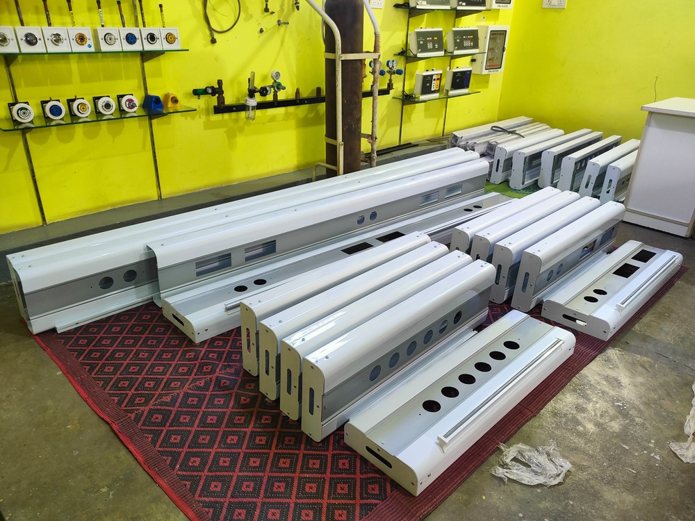 Horizontal Bed Head Panel Unit - Dimension (L*w*h): 4(l) Foot (Ft)