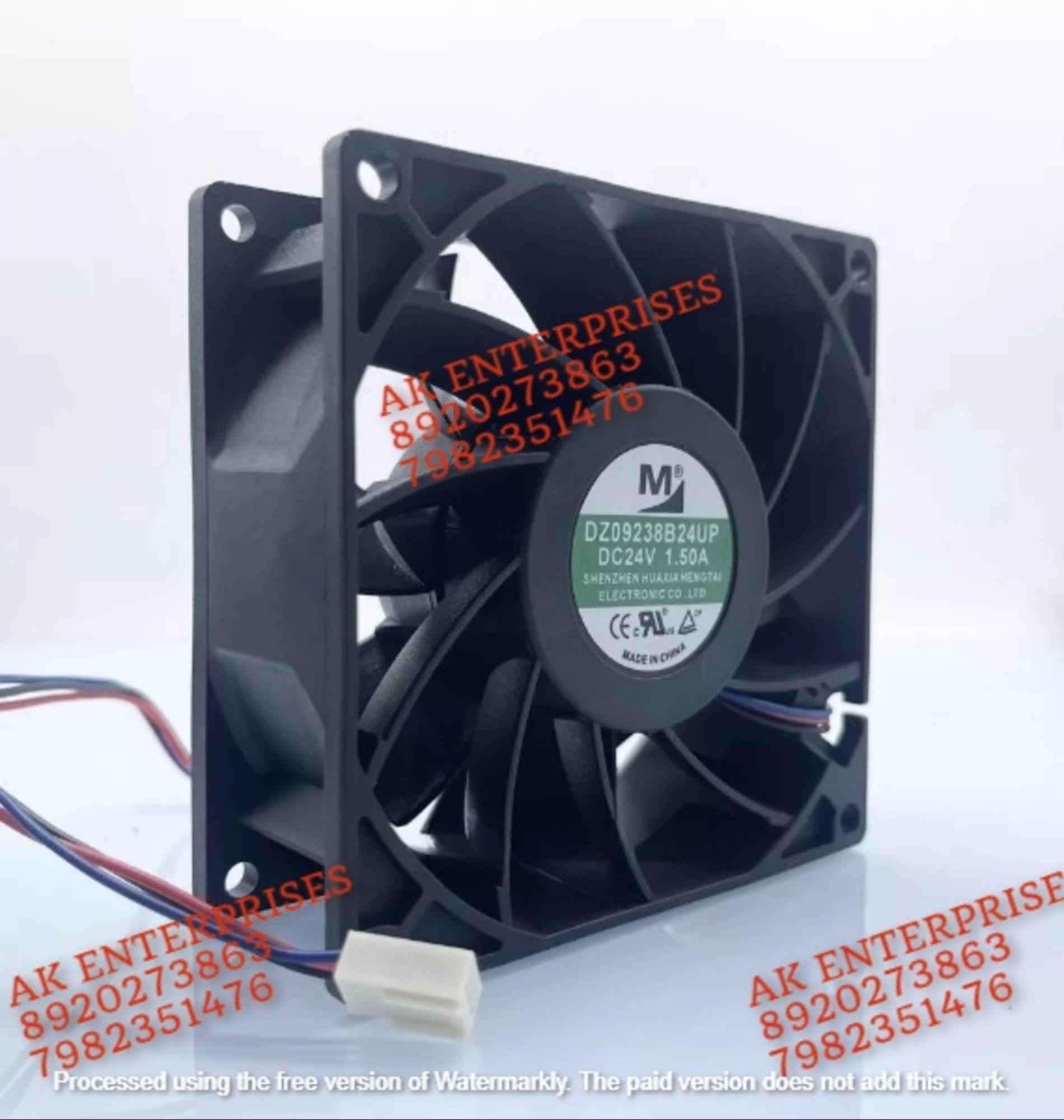  DZ09238B24UP Axial Fan 24V-1.50A DC Brushless Air Cooling Fan 5800 RPM 92 * 92 * 38mm 3Wire