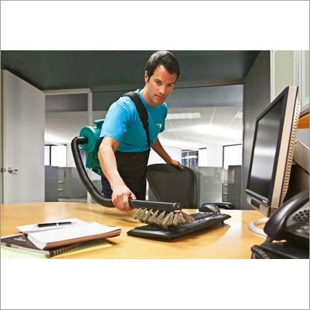 वाणिज्यिक सफाई कार्य