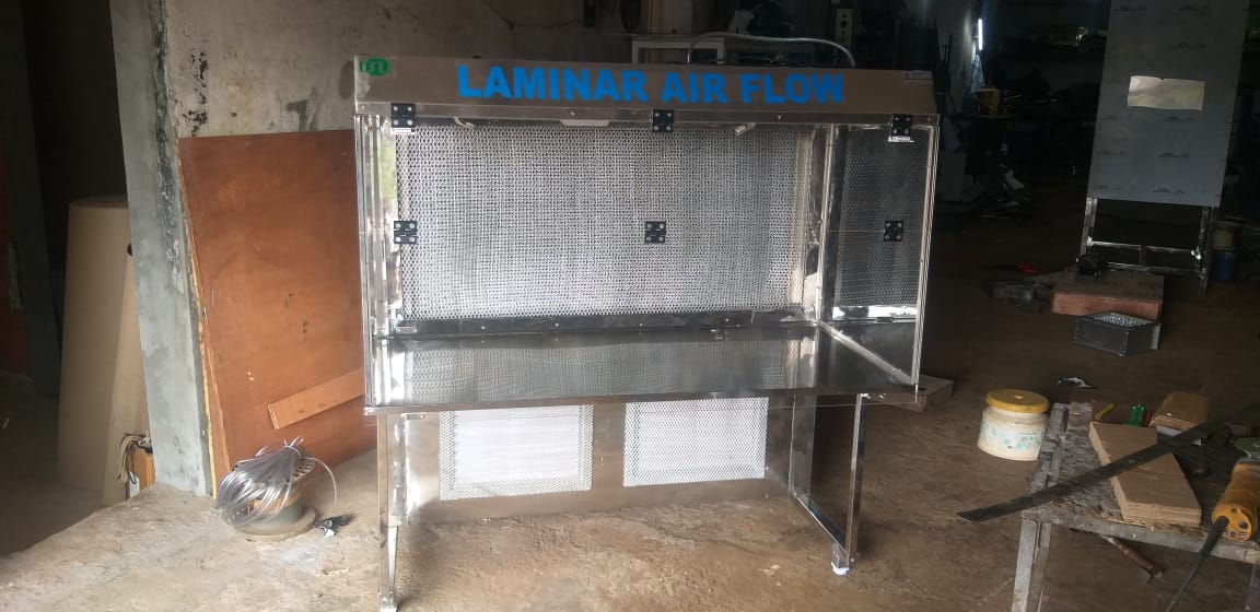 Horizontal Laminar Air Flow - Ss304, 600x600x600 Mm | Hepa Filter 99.97%, Glass Fiber Media, Low Noise & Vibration, Cleanroom Use