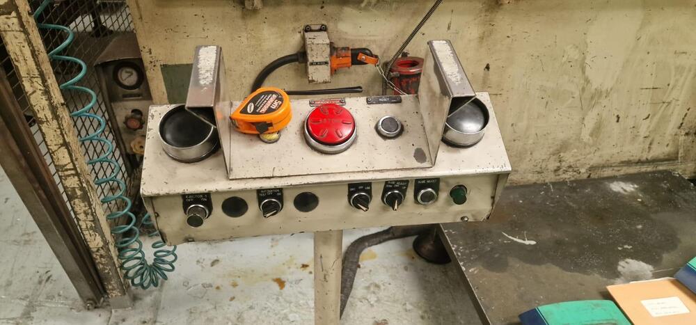 1458 Aida C Frame Double Crank Press - Cap: 250 Tons, Stroke: 280mm, Bed Size: 2700 X 920mm, Ram Size: 2100 X 700mm, Die Height: 550mm, 35 Spm, Die Cushion