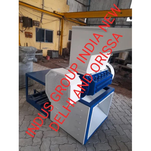 Waste Shredder Machine - Capacity: 1000 Kg