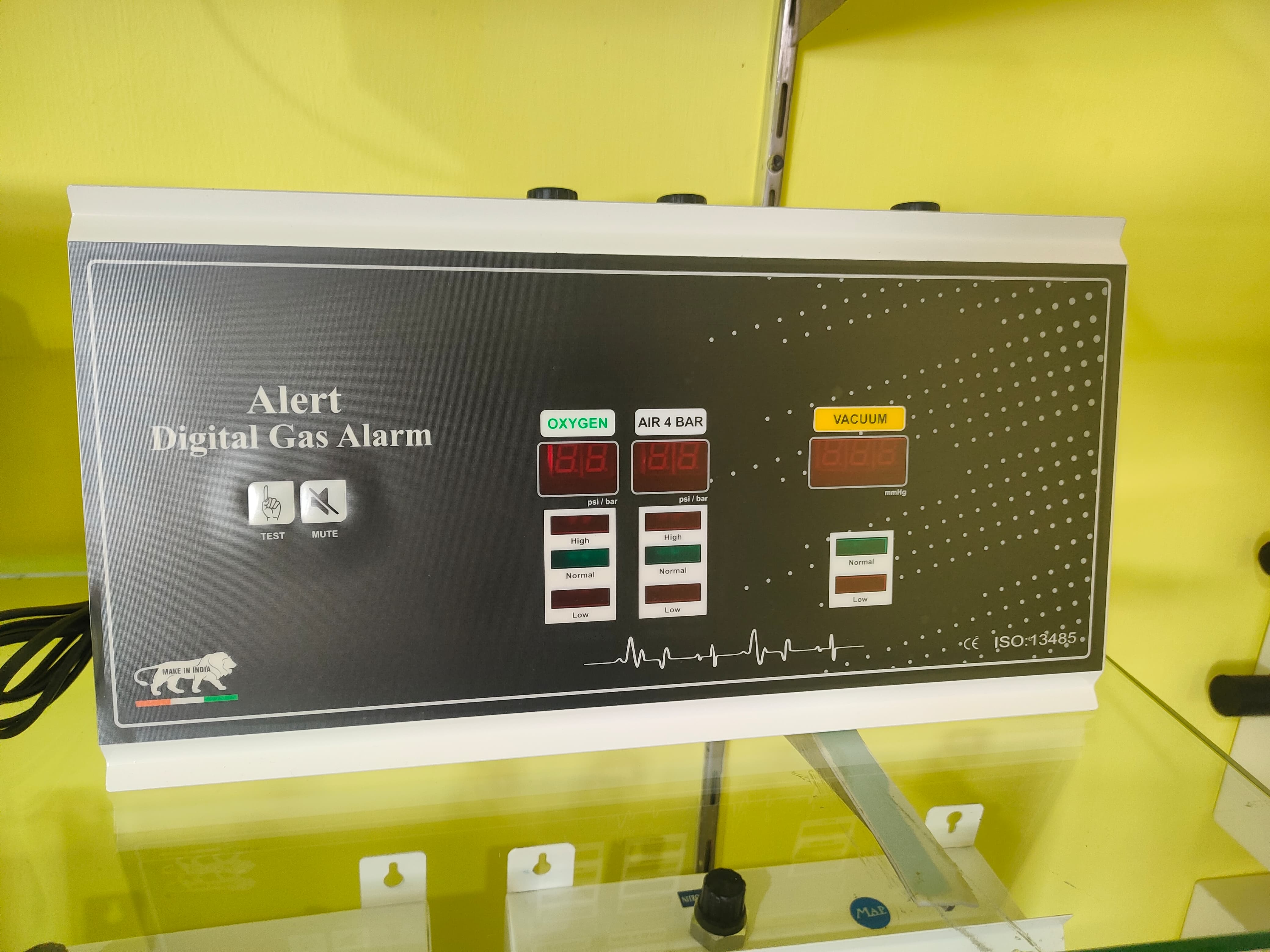 Digital Gas Alert Alarm For 3 Gases - Dimension (L*w*h): 300x200 Millimeter (Mm)