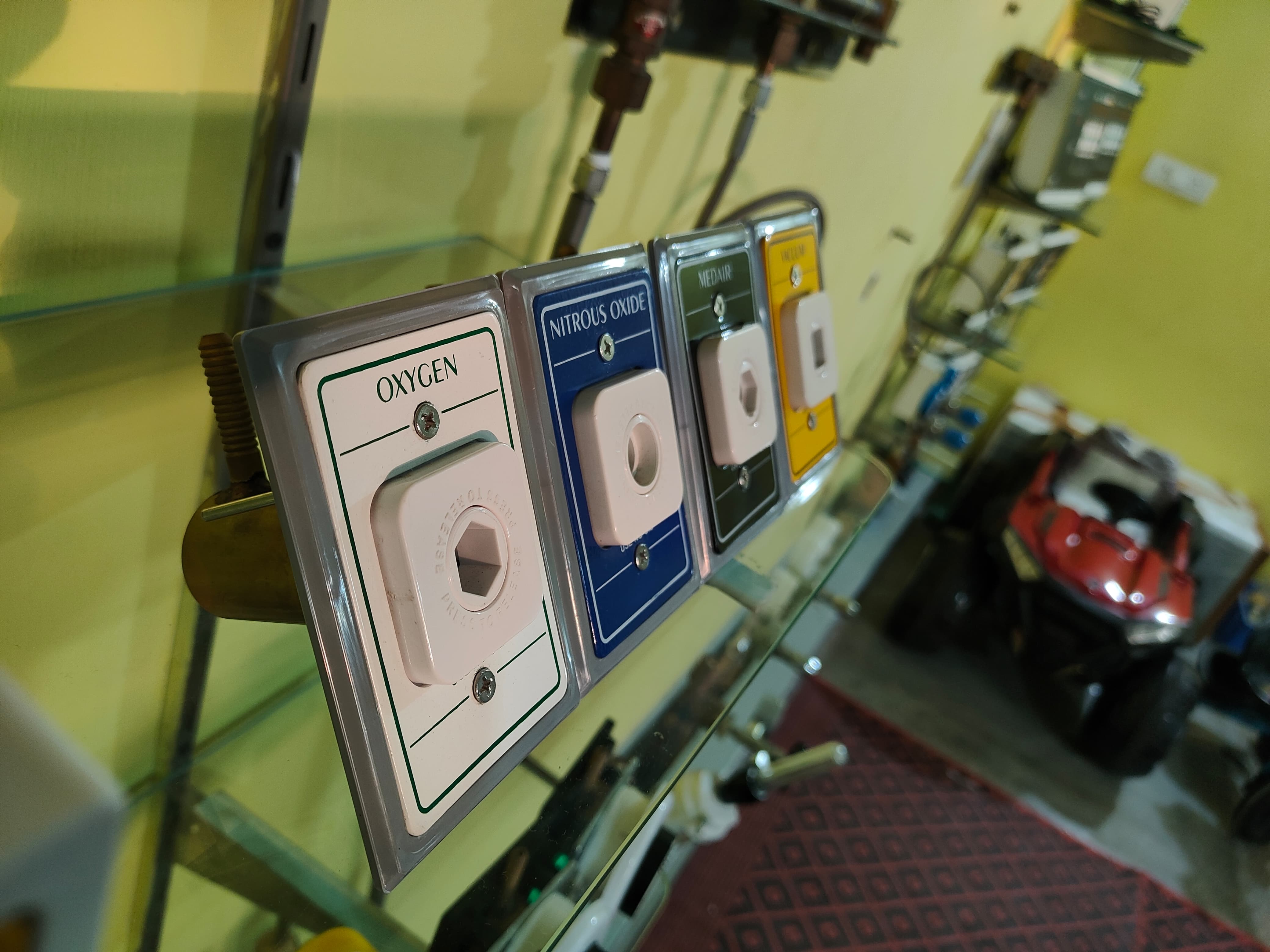 Amico Pb Type Gas Outlet Point - Dimension (L*w*h): 80x115 Millimeter (Mm)