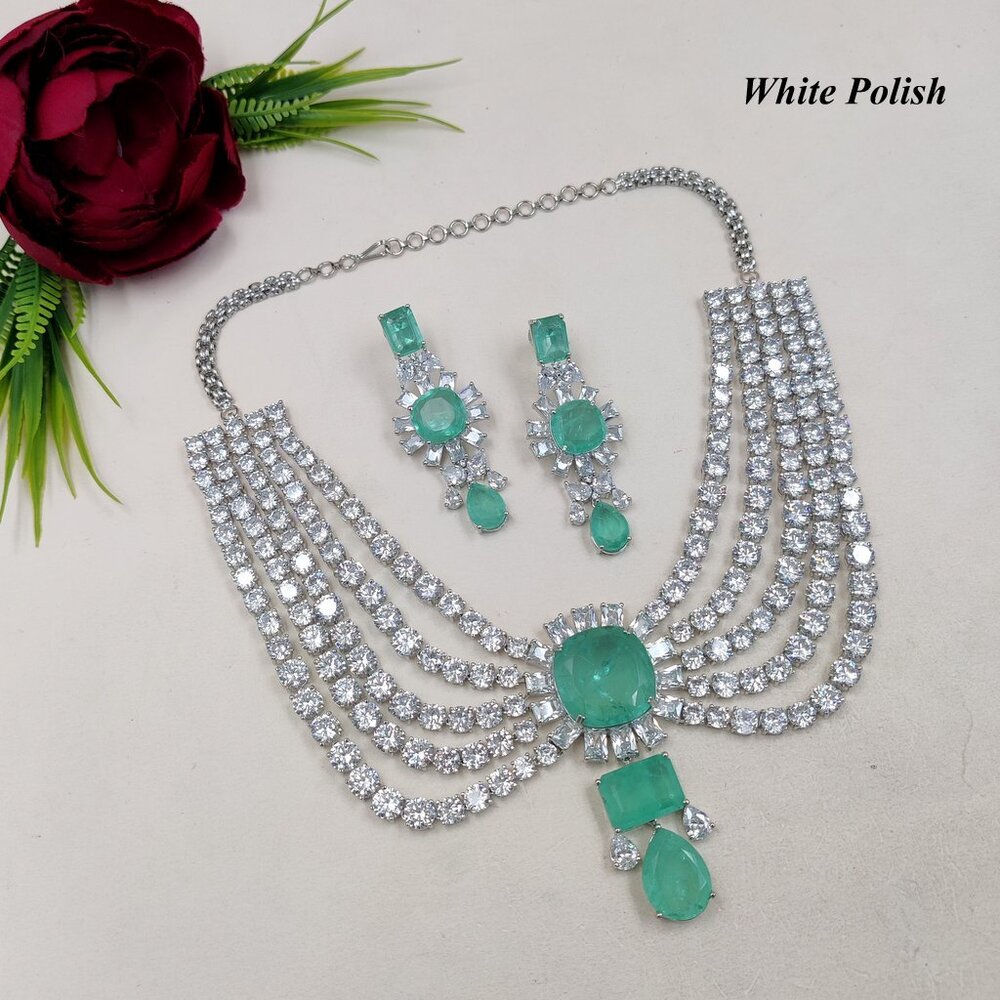 Heavy Ad Necklace Set Featuring Shiny Glass Stones