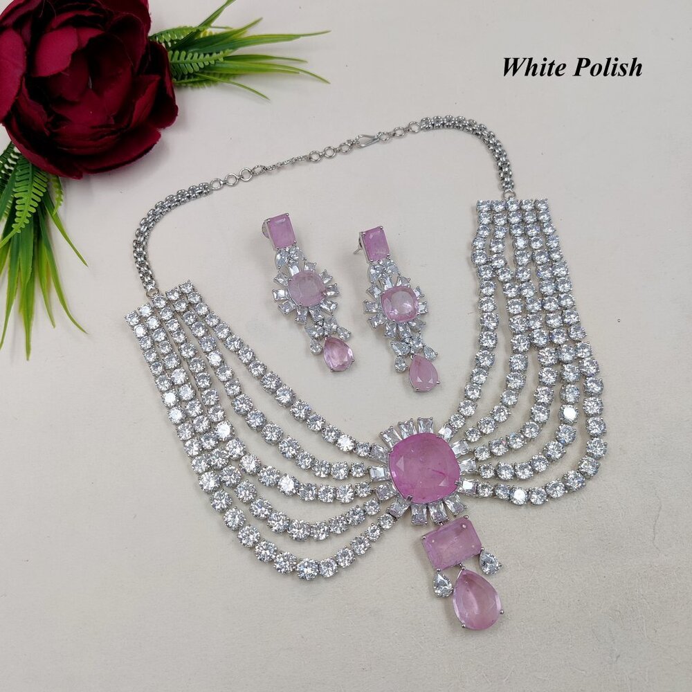Heavy Ad Necklace Set Featuring Shiny Glass Stones