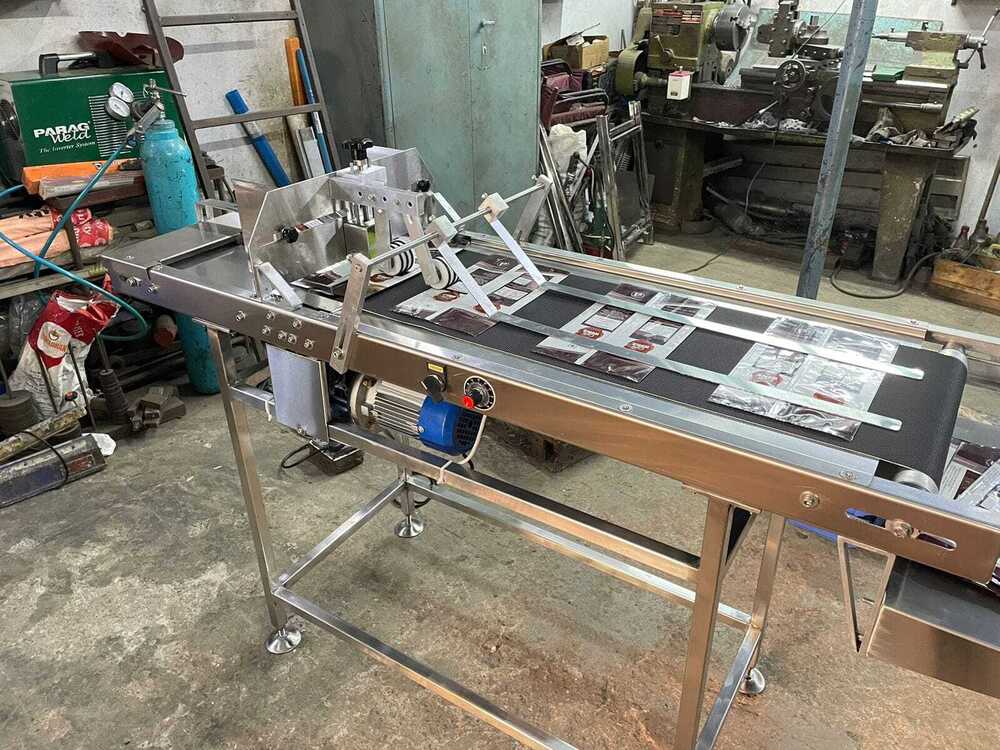 High Speed Stacker Conveyor - Color: Black