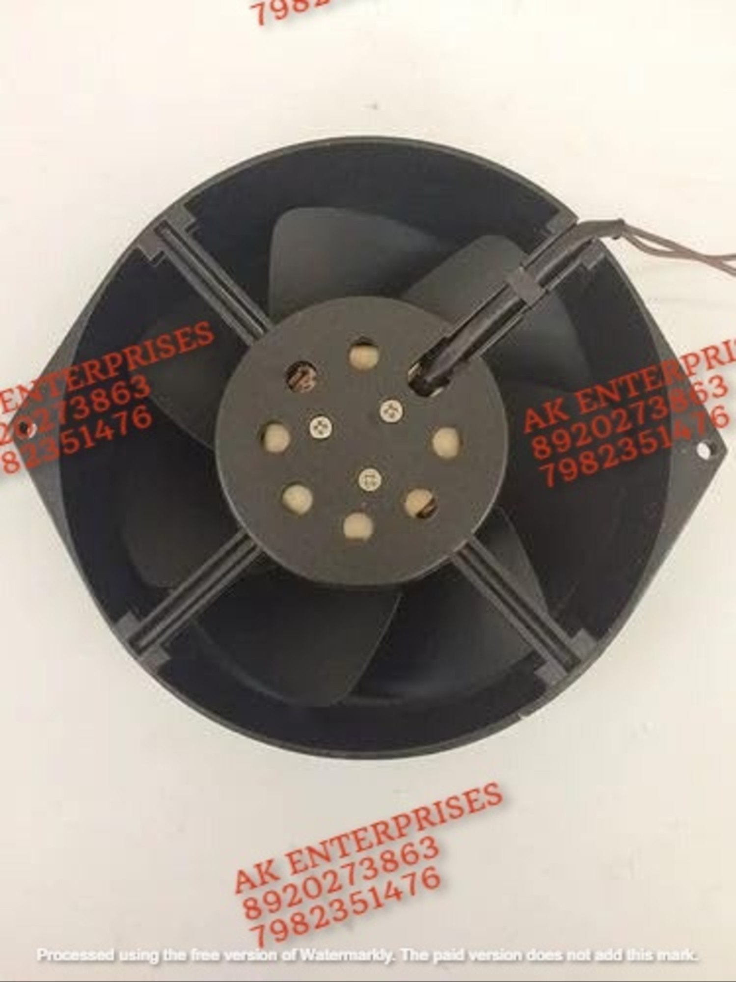 ebmpapst W2S130AA0301 Axial Fan 230V-50/60Hz 0.31A 45W DC Brushless Air Cooling Fan 2800 RPM 172 * 150 * 51mm 2-Wire (Metal)