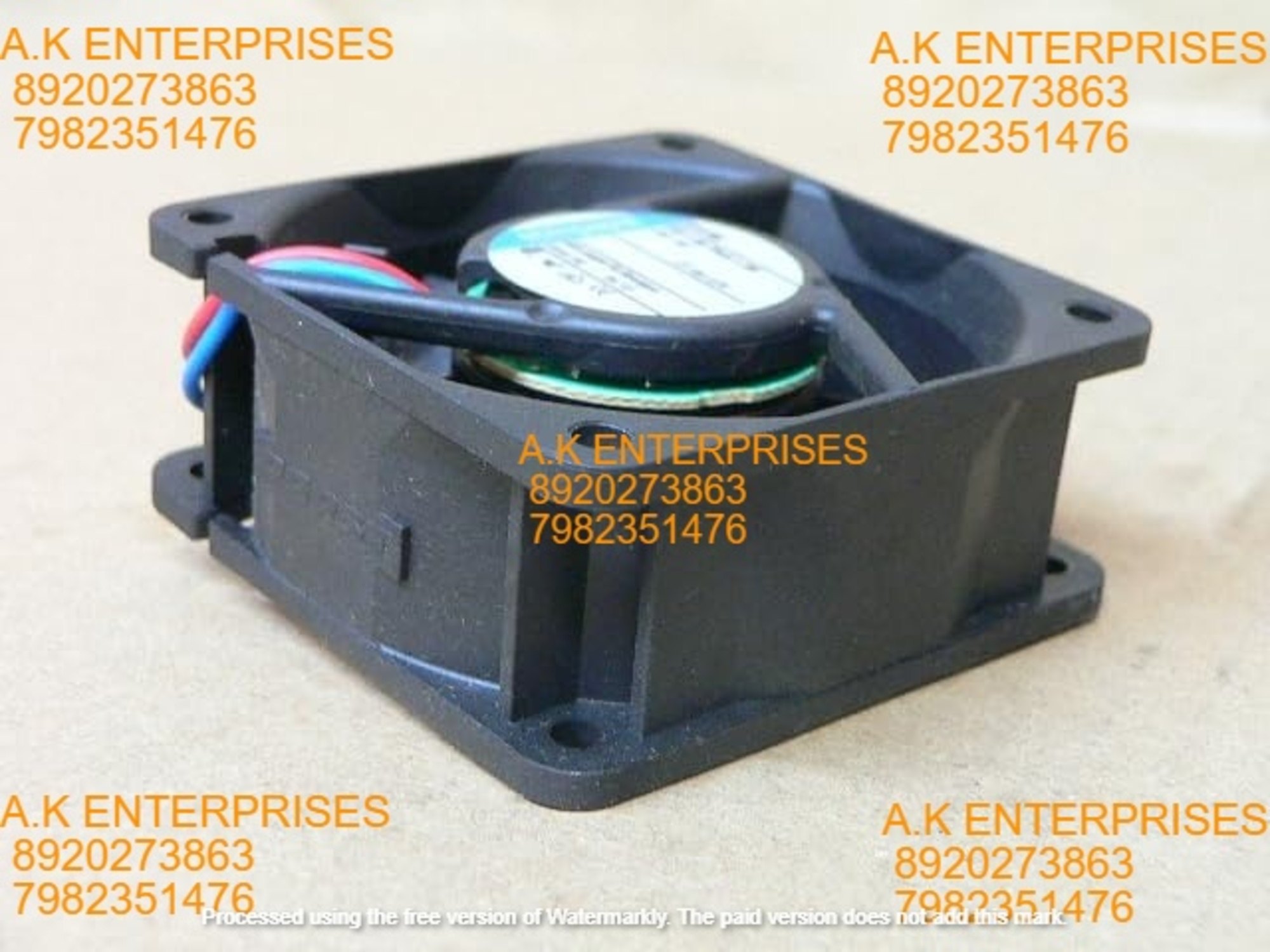 ebmpapst 614 NN Axial Fan 24V-75mA 1.8W DC Brushless Air Cooling 5100 RPM 60 * 60 * 25mm 2-Wire