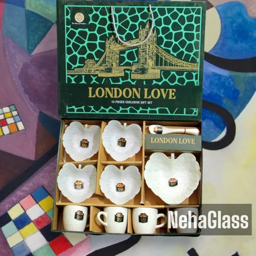 London Love 14 Piece Exclusive Ceramic Gift Set - Color: White