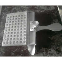 Manual Tablet And Capsule Counter - Color: Silver/metallic