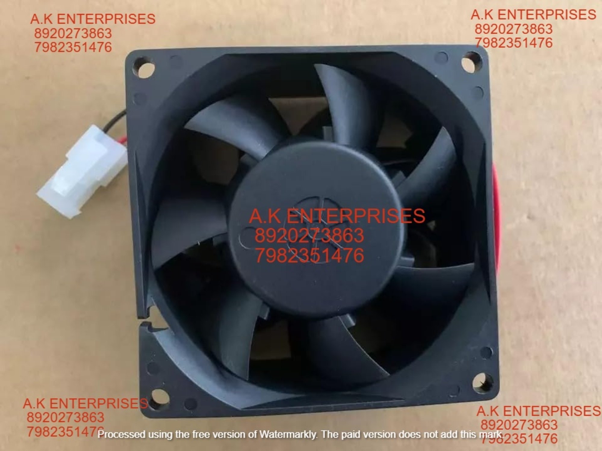 Nidec V35132-16F DC Brushless Fan 24V=0.45A Cooling Fan 4800 RPM 80 * 80 * 38mm 2-Wire