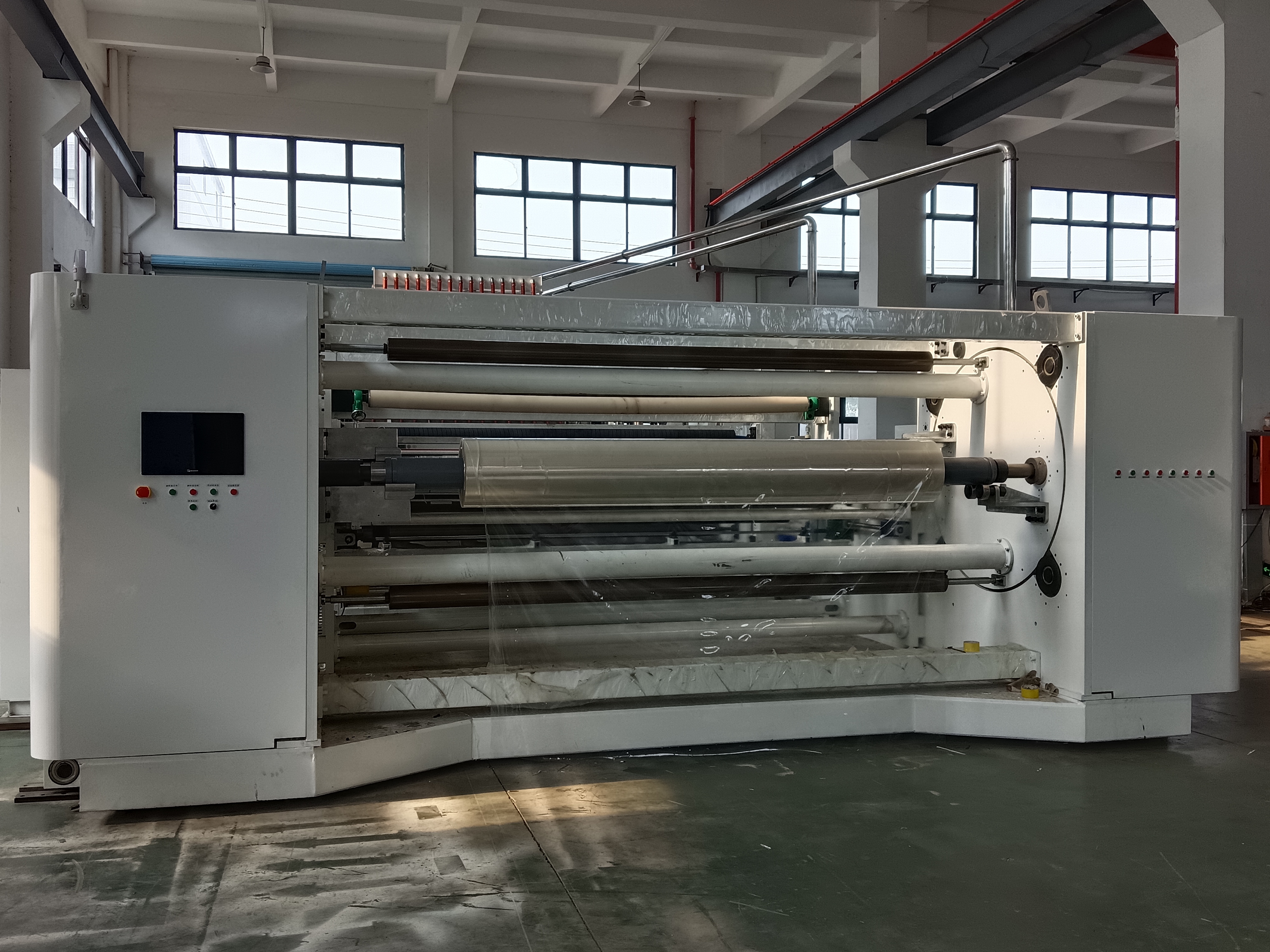 Cpp Casting Film Machine - Co-extruded 3 Or 5 Layer Films | Plc Intelligent Control, High Output, Double-spiral Screw, Automated Edge Recycling, Customizable Film Heads