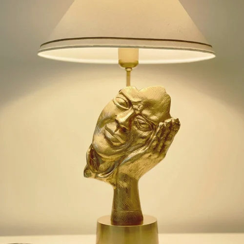 Antique Brass Finish Metal Design Face Mask Table Lamp