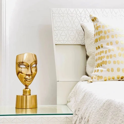 Antique Brass Finish Metal Design Peace The Face Table Lamp