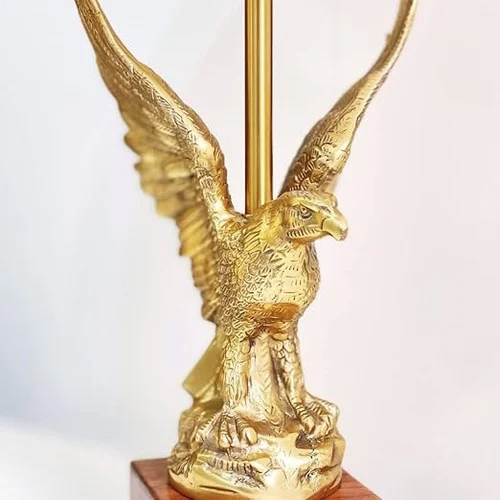 Antique Brass Finish Metal Design Eagle Table Lamp