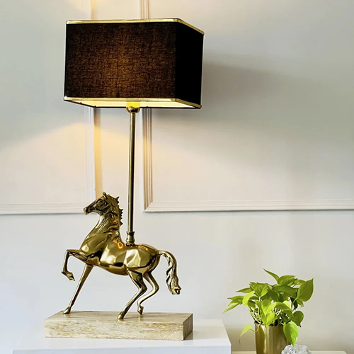 Antique Brass Finish Metal Design Horse Table Lamp With Wooden Base - Shape: Rectangular