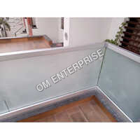 12 Mm Aluminium Glass Railing - Color: Colorless